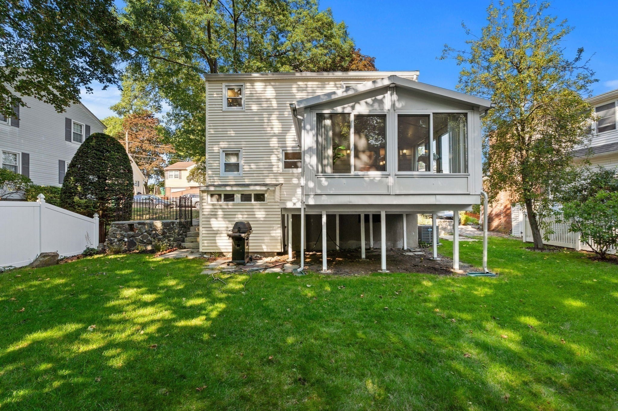 37 Andrews St, Medford, MA Photo #25