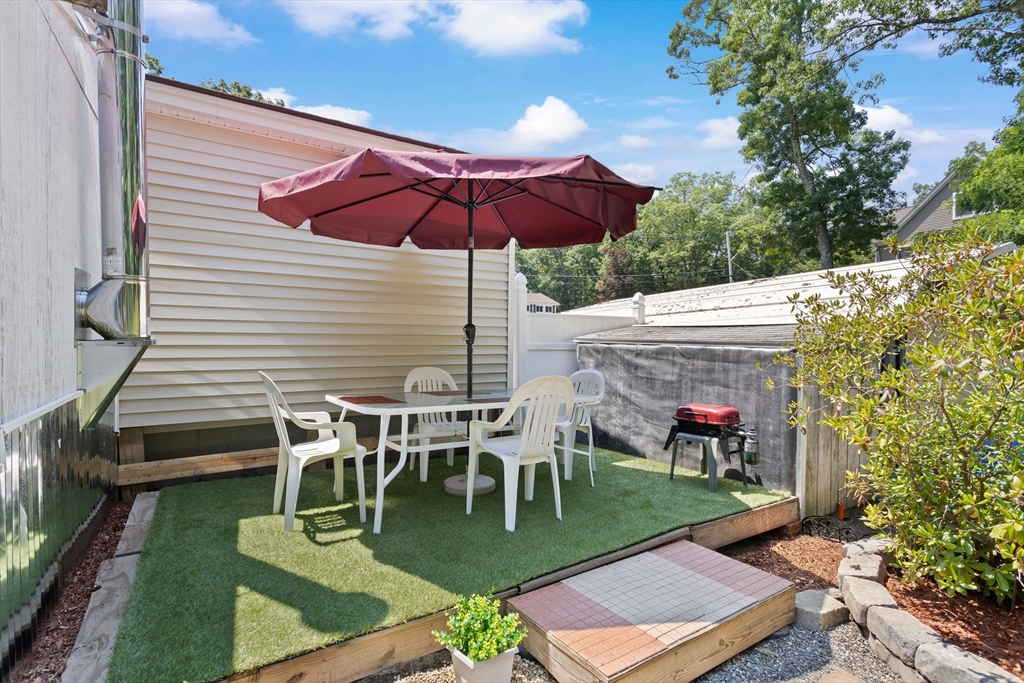 215 Donohue Rd