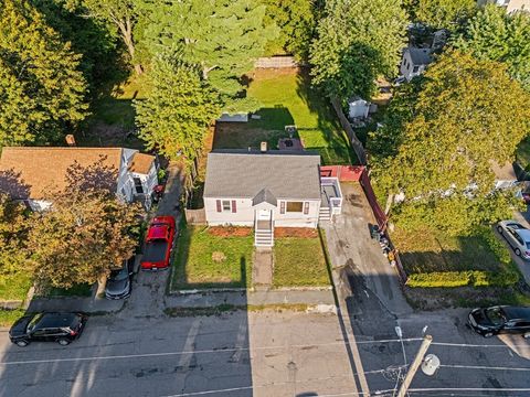 28 Crescent Ave Brockton MA 02302