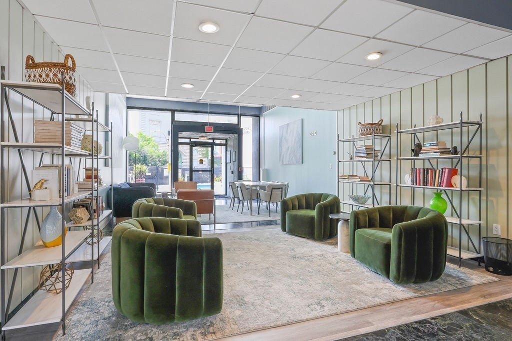 566 Commonwealth AVE #708, Boston, MA Photo #17