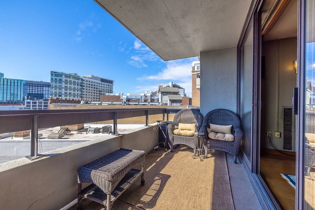 566 Commonwealth AVE #708, Boston, MA Photo #14
