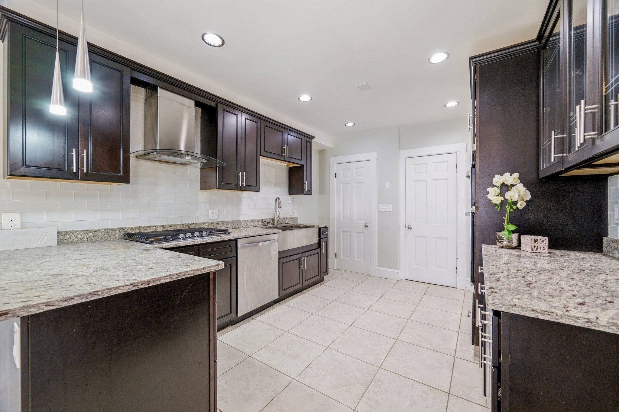 90 Standish Ave, Quincy, MA Photo #12