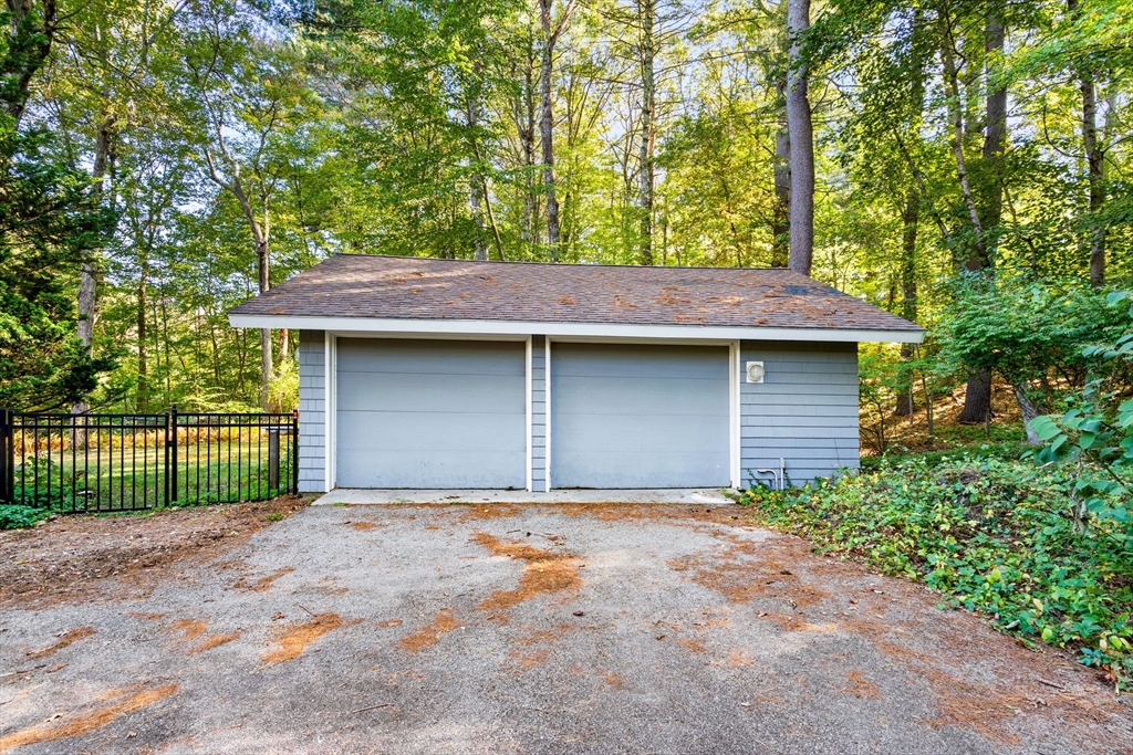 44 The Valley Road