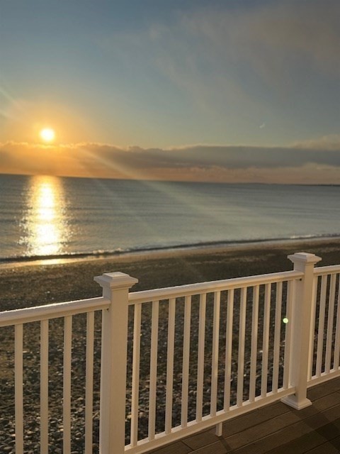 337 Beach Ave