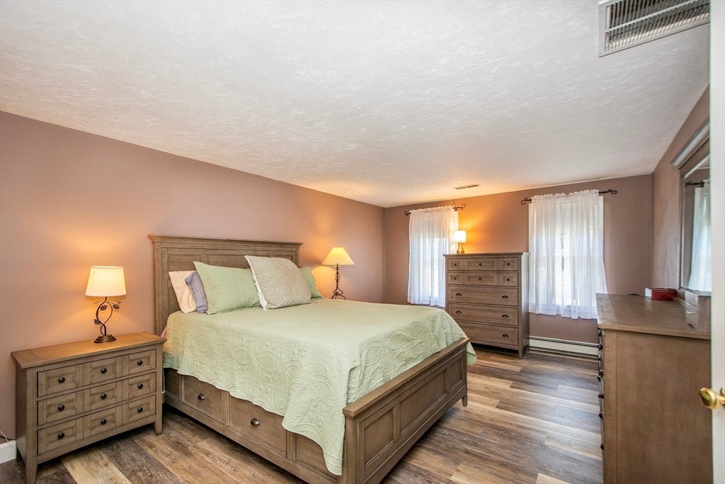 26 Pine St, Hanson, MA Photo #21