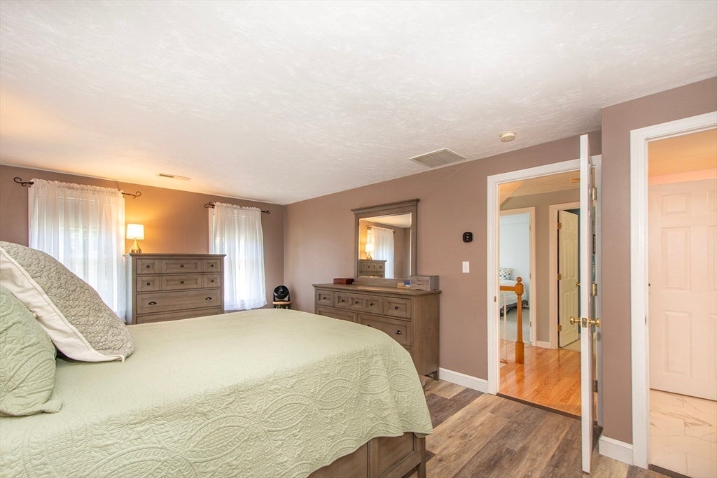 26 Pine St, Hanson, MA Photo #22