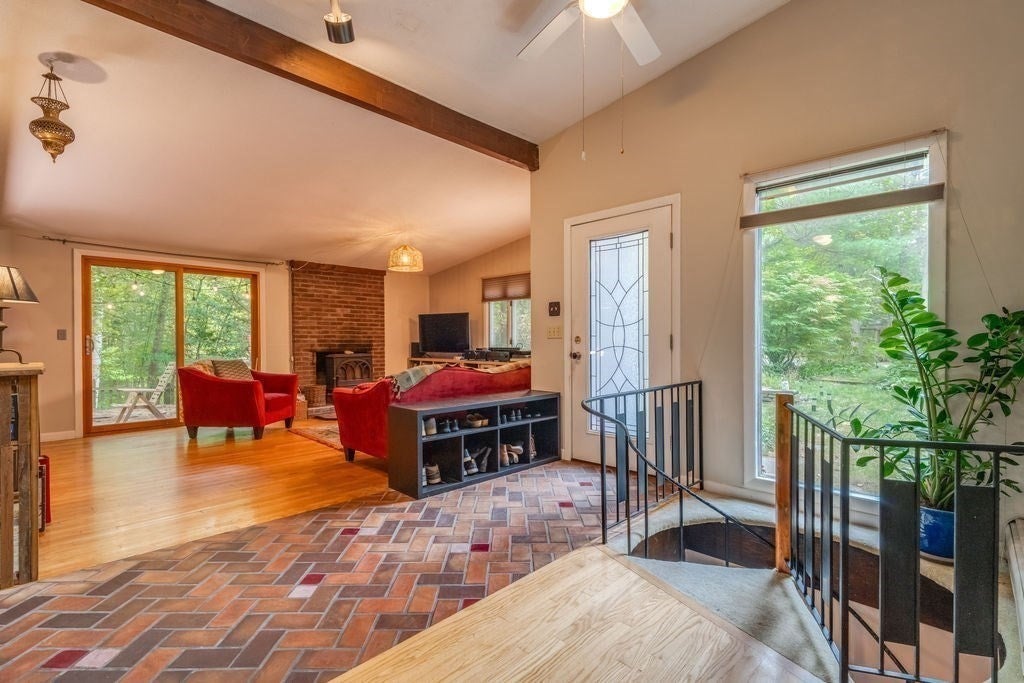 76 Stony Hill Rd, Amherst, MA Photo #20