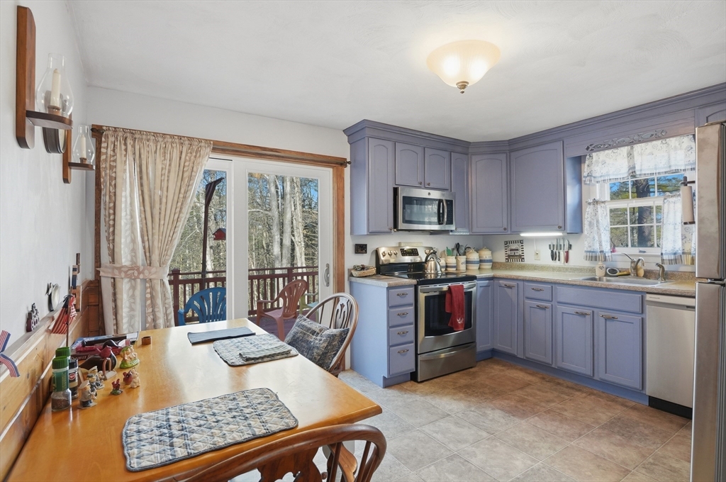 22 Number 10 Schoolhouse Rd