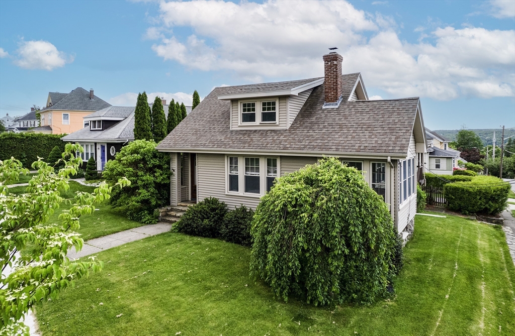 53 Hillcroft Ave