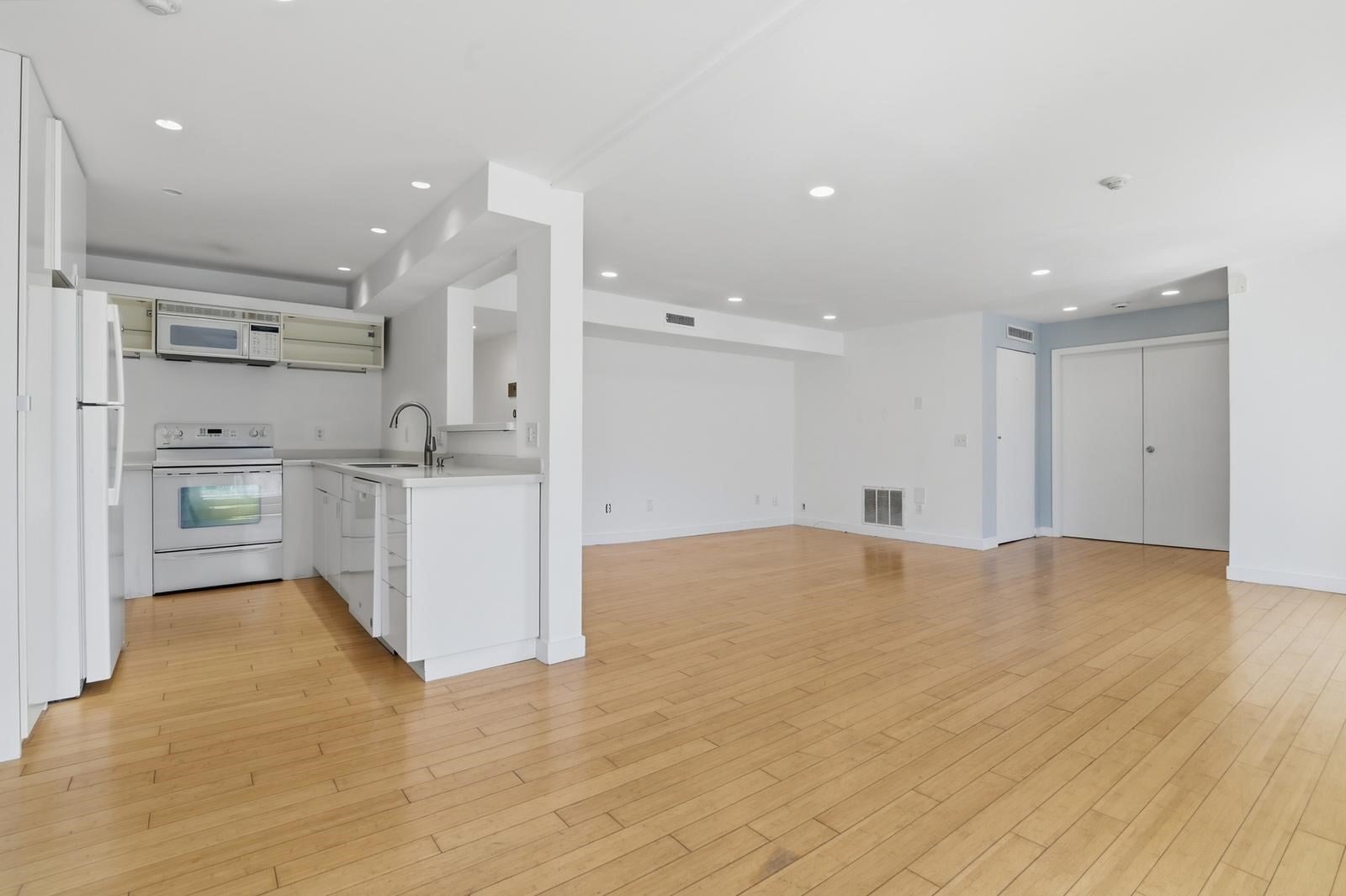 211 West St #10A, Quincy, MA Photo #35