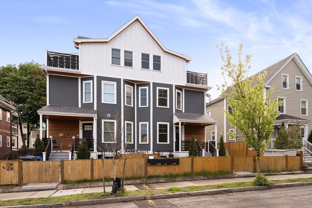 13 Belknap St #13, Arlington, MA Photo #35