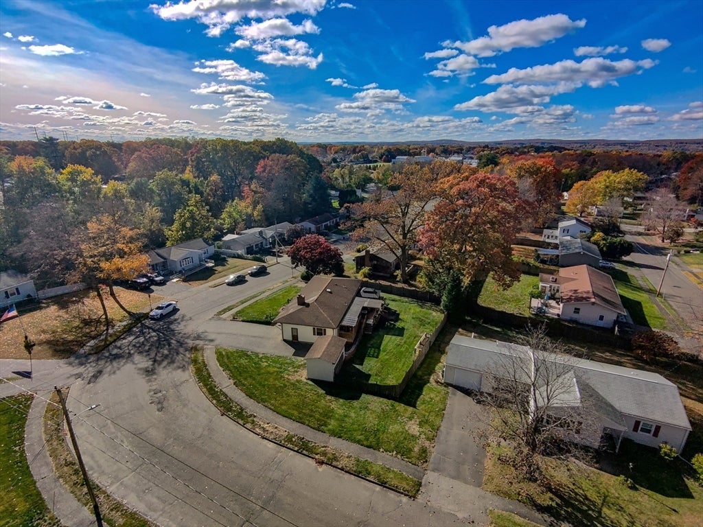 68 Parenteau Dr, Chicopee, MA Photo #35