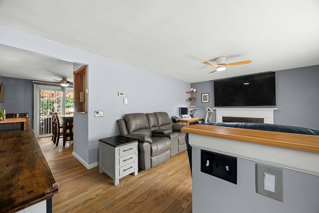 68 Parenteau Dr, Chicopee, MA Photo #14