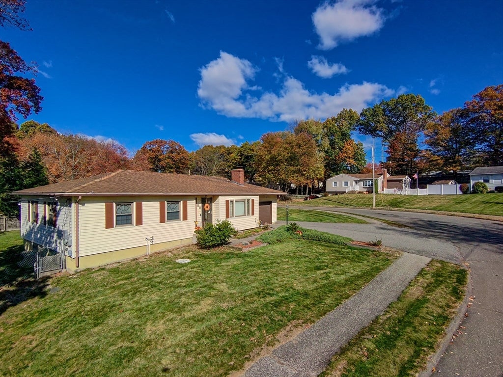 68 Parenteau Dr