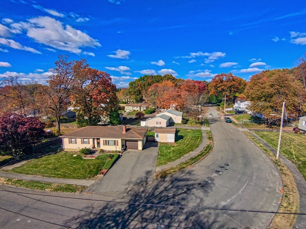 68 Parenteau Dr