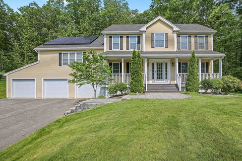 6 Blackwell Dr Charlton MA 01507