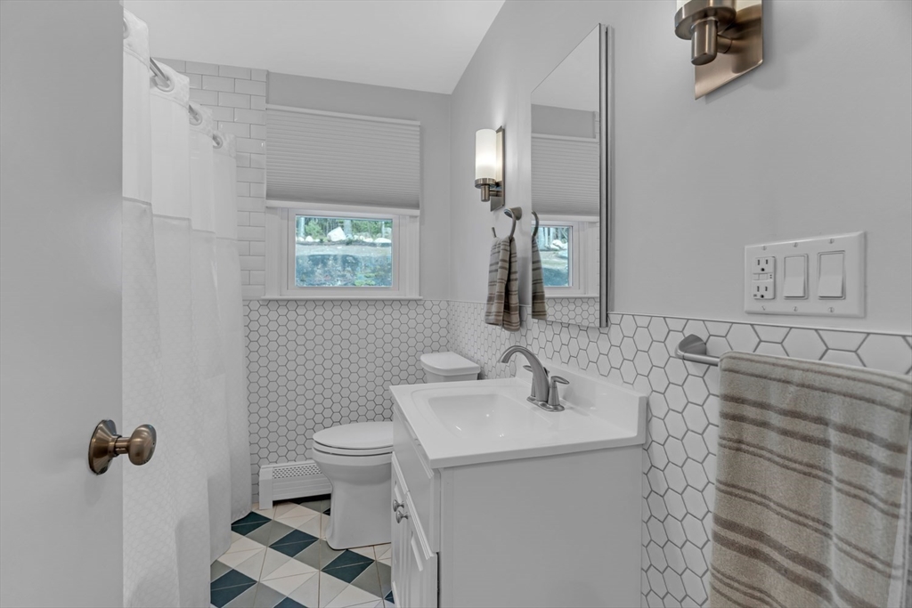 41 Church St, Uxbridge, MA, 41 Church St, Uxbridge, MA Photo #18