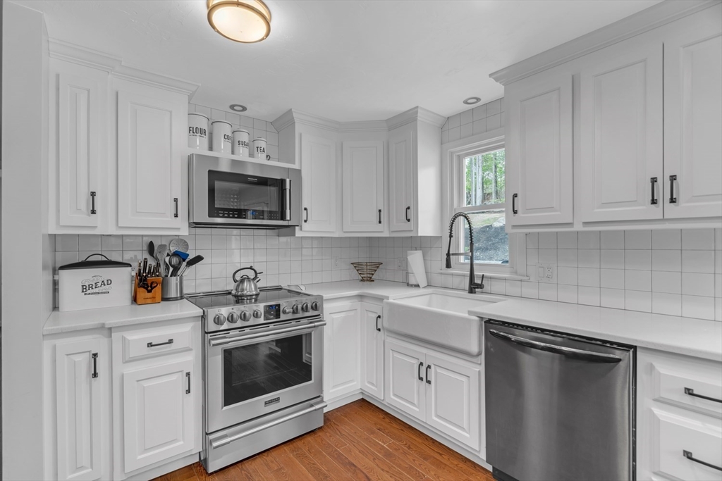 41 Church St, Uxbridge, MA, 41 Church St, Uxbridge, MA Photo #2