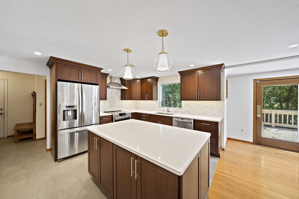 16 Millstone Ln