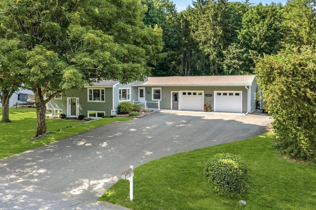 6 W Park Dr