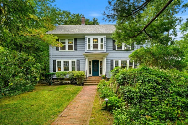 19 GASKINS RD, MILTON, MA 02186 - Image 48f90f4bfdfc6d26deac2accc3ba04fa/3913903692