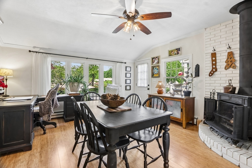 62 Charme Rd