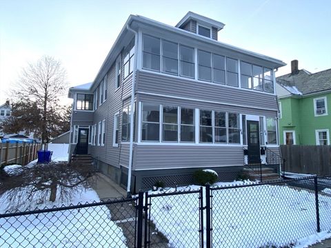 Photo of 46 Mooreland Street #1FL, Springfield, MA 01104 (MLS # 73461161)