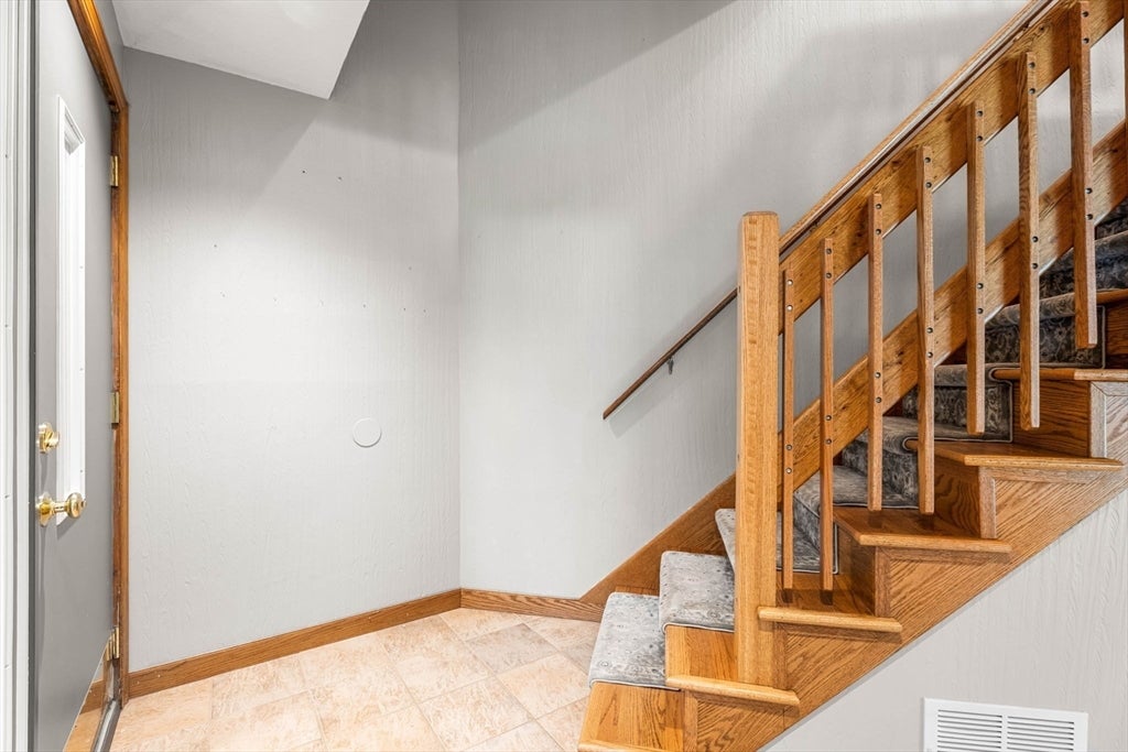 13 Eaton Ct #13, Haverhill, MA, 13 Eaton Ct #13, Haverhill, MA Photo #3