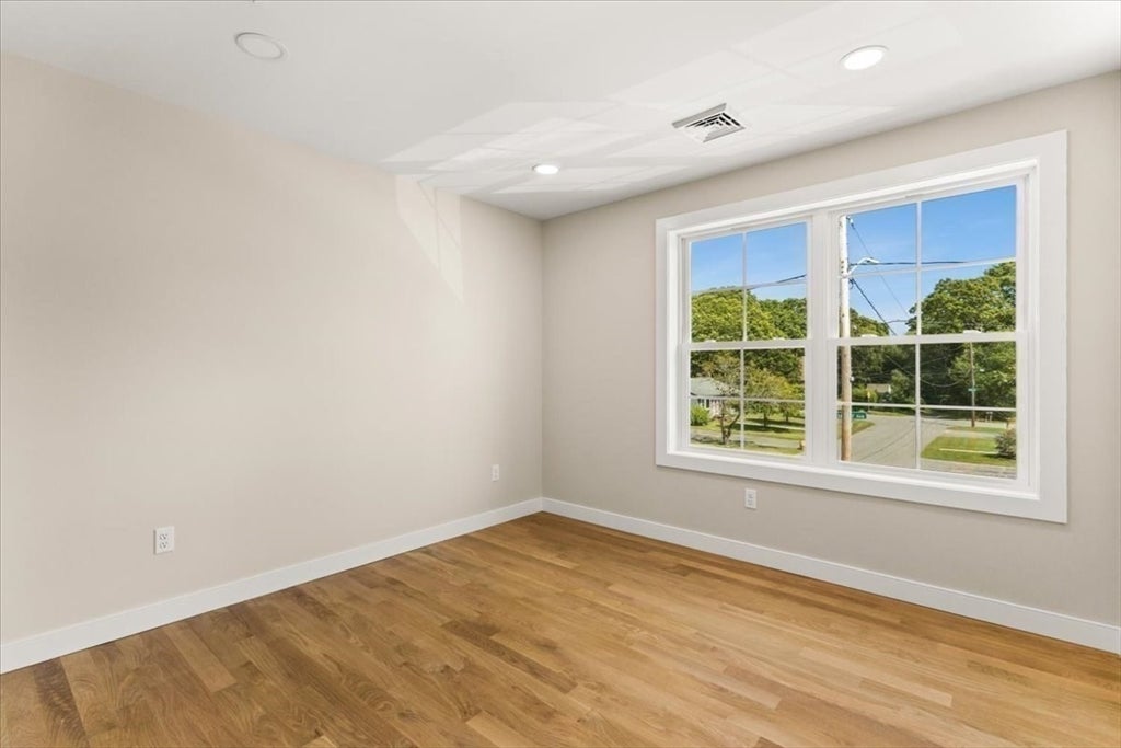 140 Luther Ave, Swansea, MA Photo #24