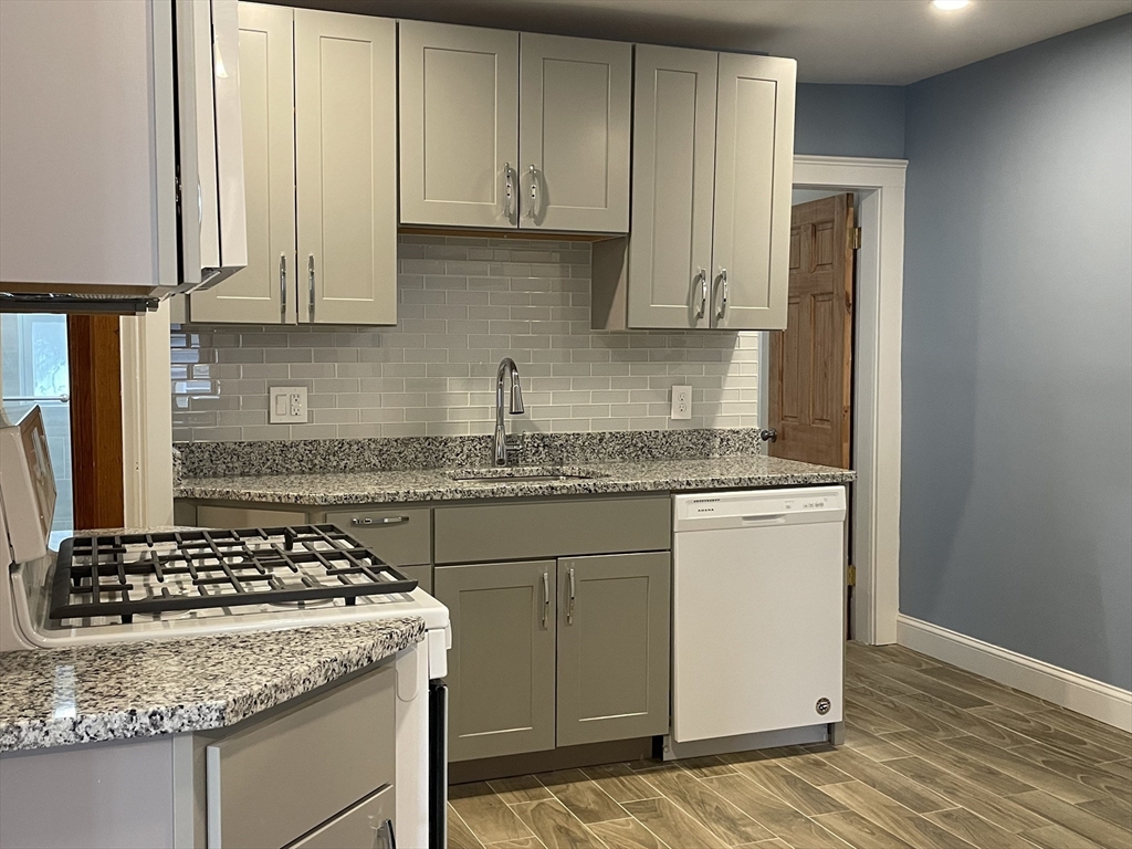 23 Lothrop Ave 1