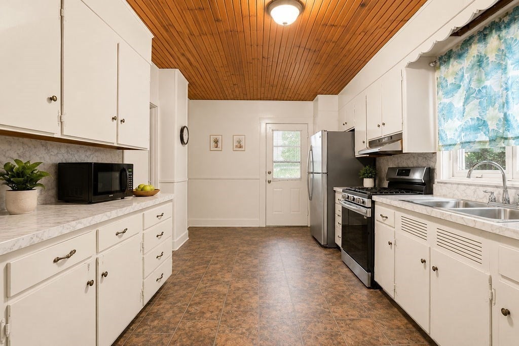60 Newton St, New Bedford, MA Photo #19