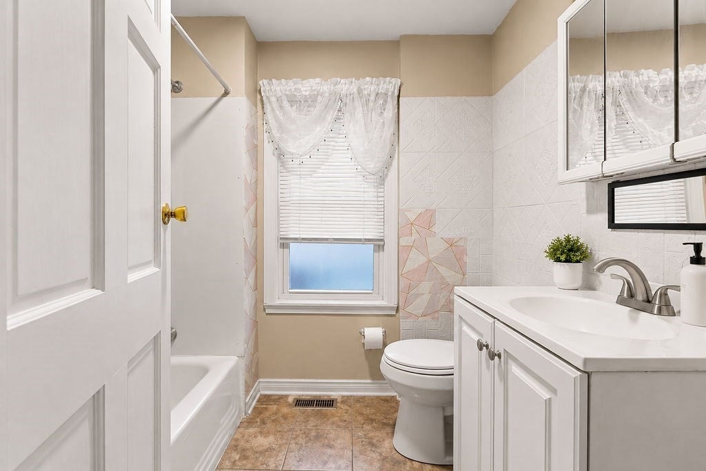 60 Newton St, New Bedford, MA Photo #14