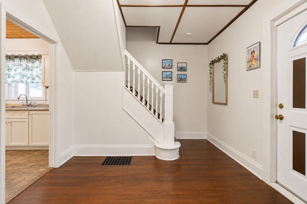 60 Newton St, New Bedford, MA Photo #11