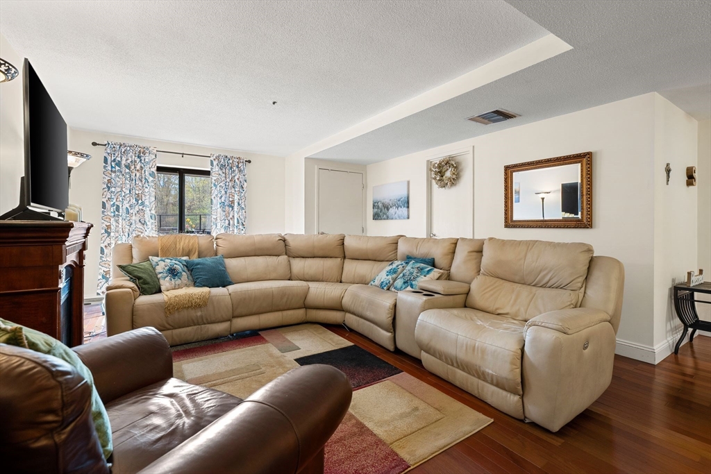 200 Burkhall St 109