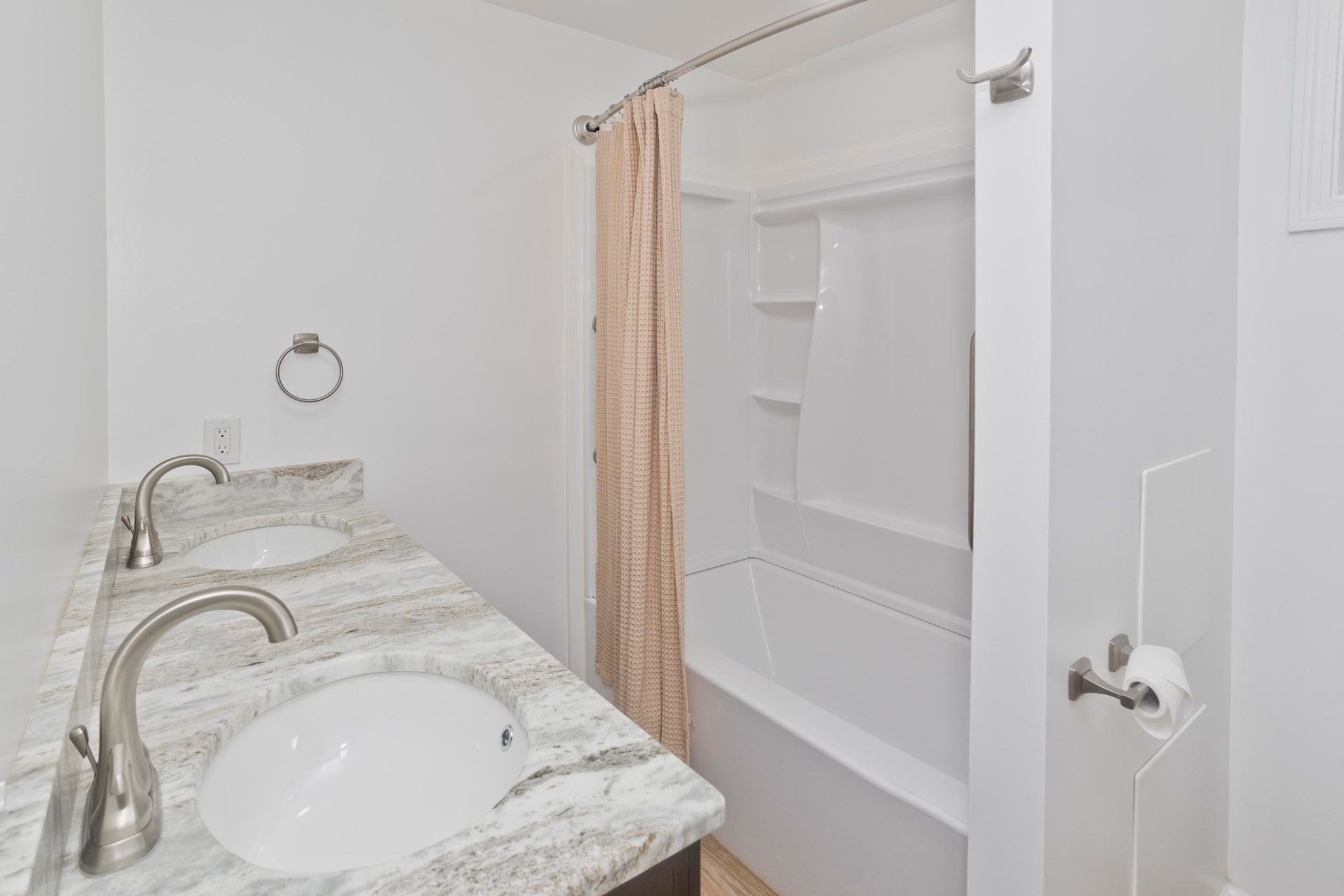 76 Somers Road, East Longmeadow, MA, 76 Somers Road, East Longmeadow, MA Photo #17