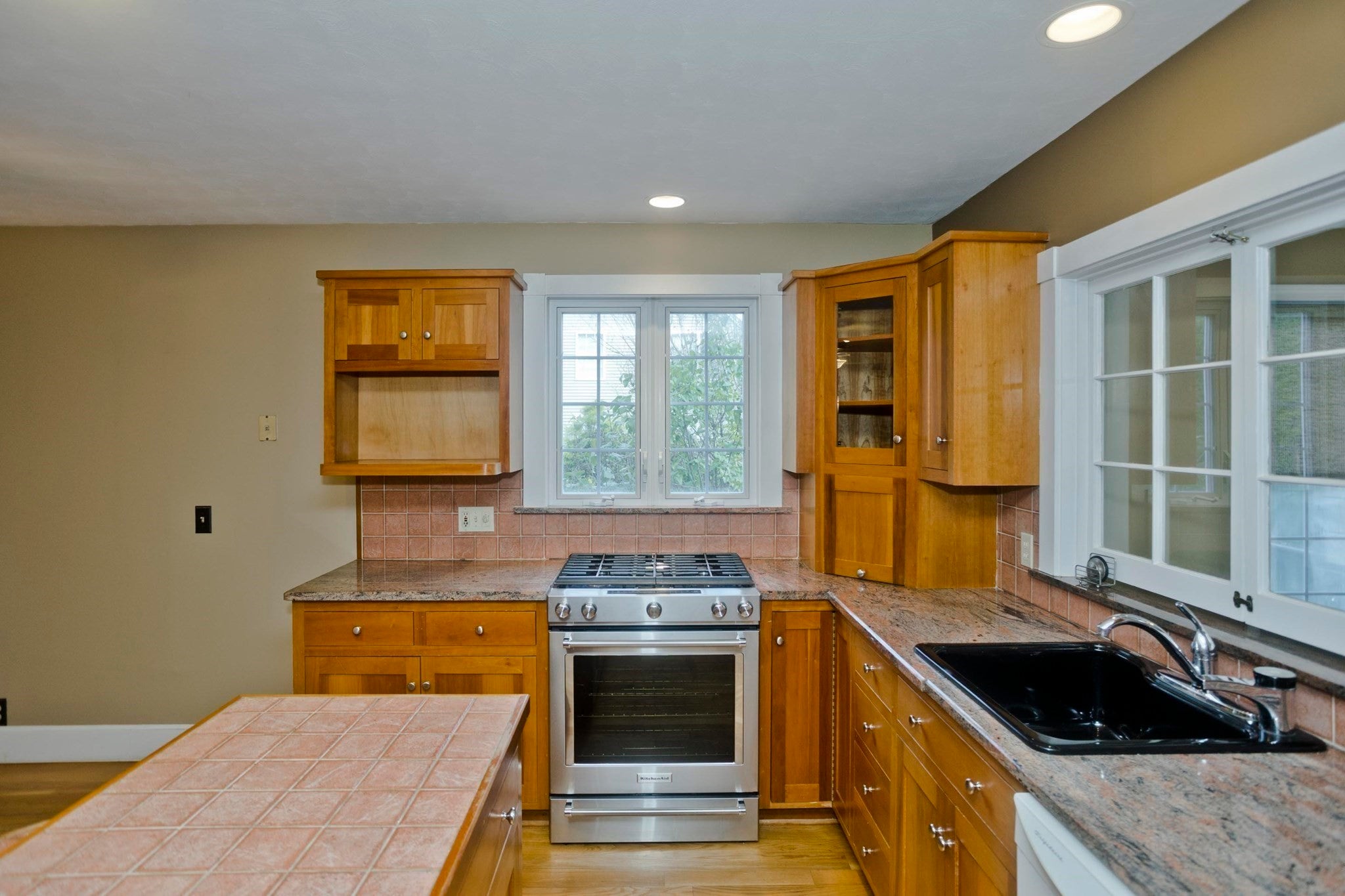 76 Somers Road, East Longmeadow, MA, 76 Somers Road, East Longmeadow, MA Photo #3