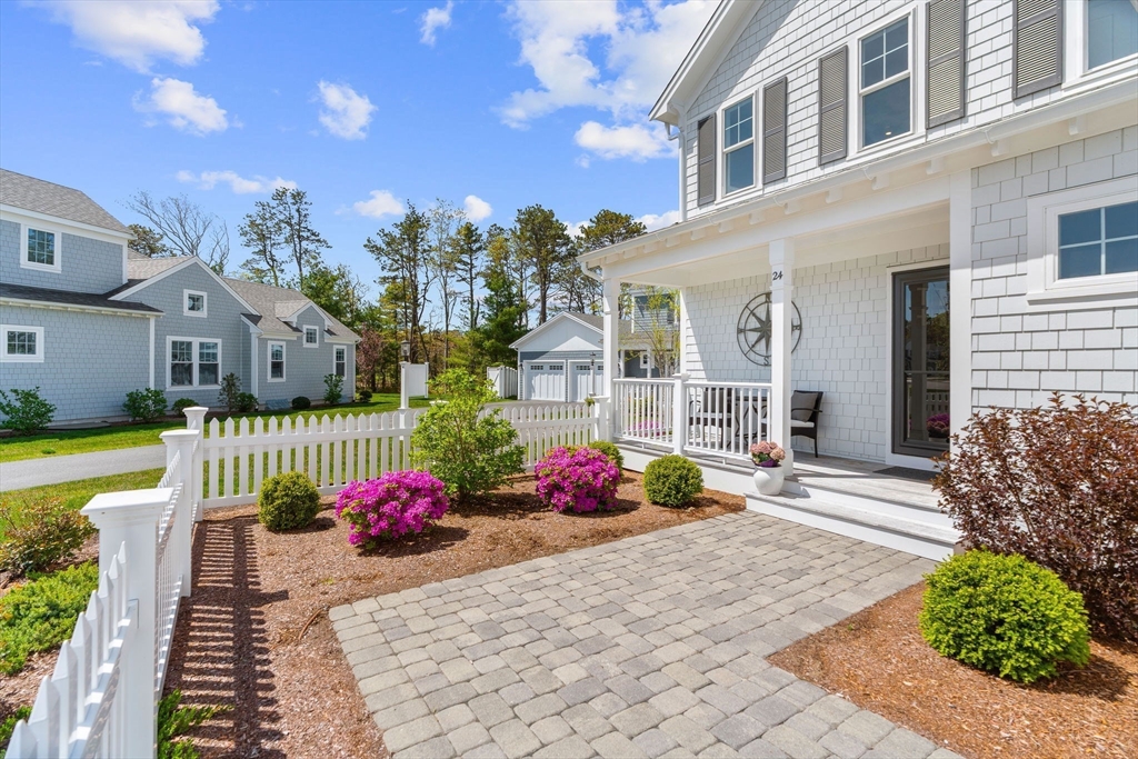 24 Cobblestone Circle