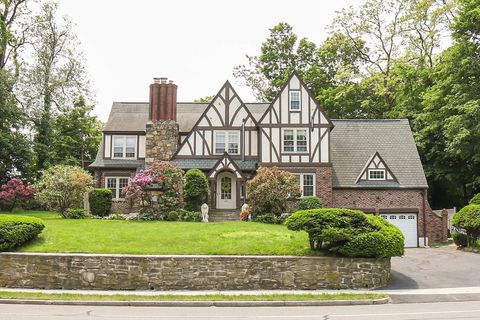 493 Salisbury St Worcester MA 01609