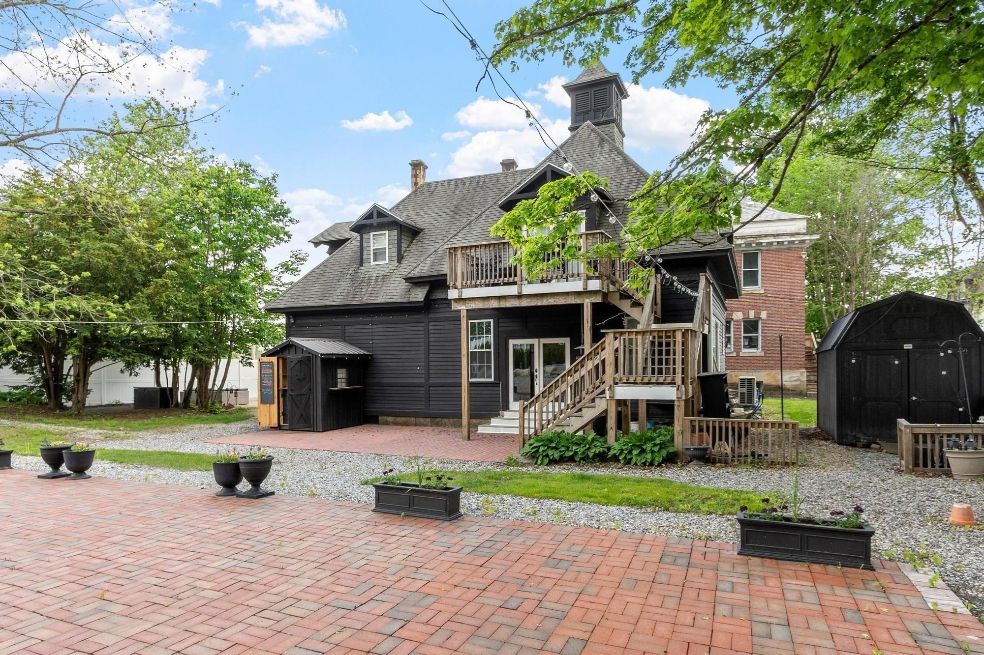 75 E Main St