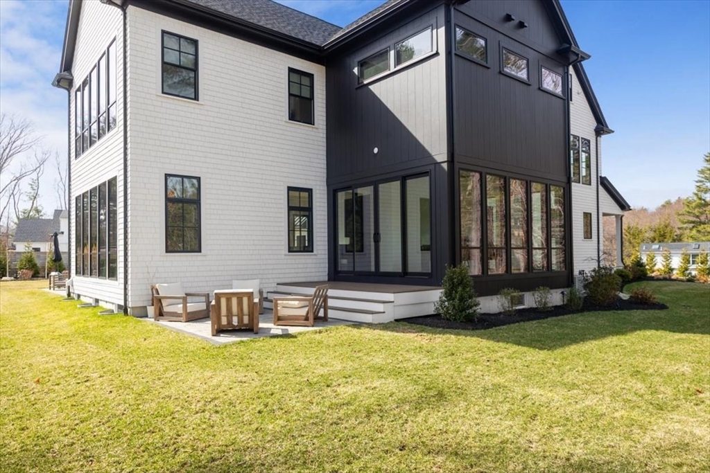 2 Annick Dr