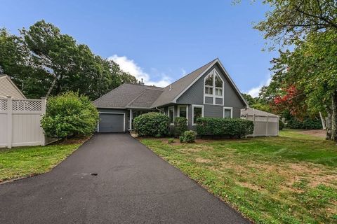 35 Independence Dr 35 Foxboro MA 02035