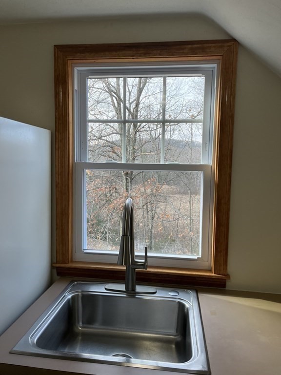 51 Hastings Ave C