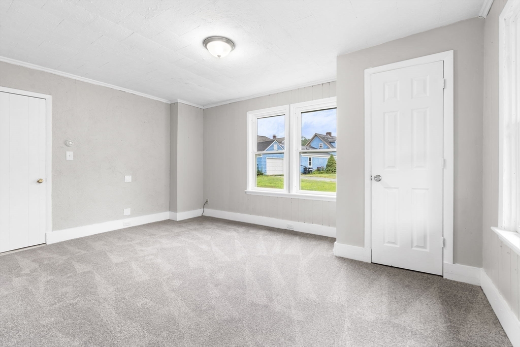 20 Glover St, Southbridge, MA Photo #22
