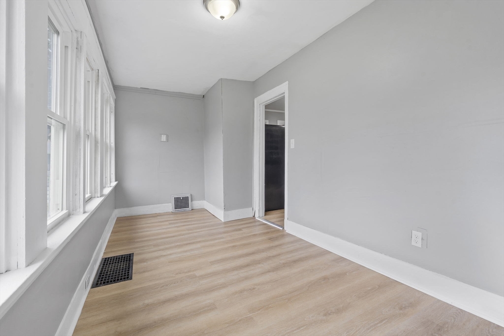 20 Glover St, Southbridge, MA Photo #29
