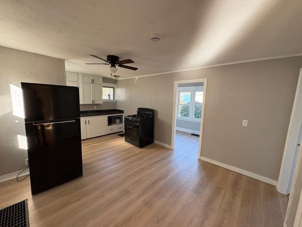 20 Glover St, Southbridge, MA Photo #9