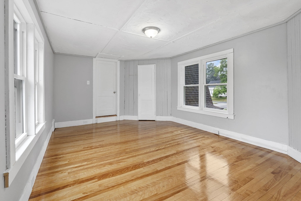 20 Glover St, Southbridge, MA Photo #19
