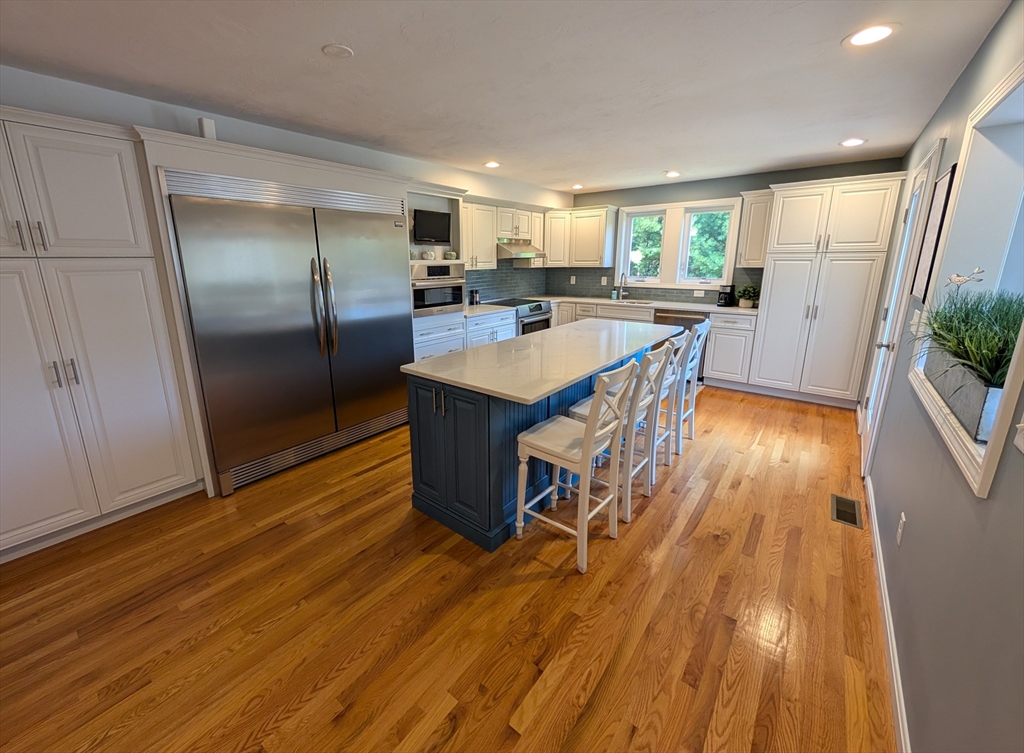 203 Old Bridge Ln 203