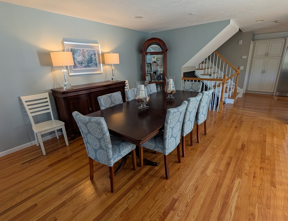 203 Old Bridge Ln 203