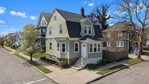Photo of 381 Park St, New Bedford, MA 02740 (MLS # 73511146)