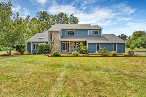 9 Spruce St Blackstone MA 01504